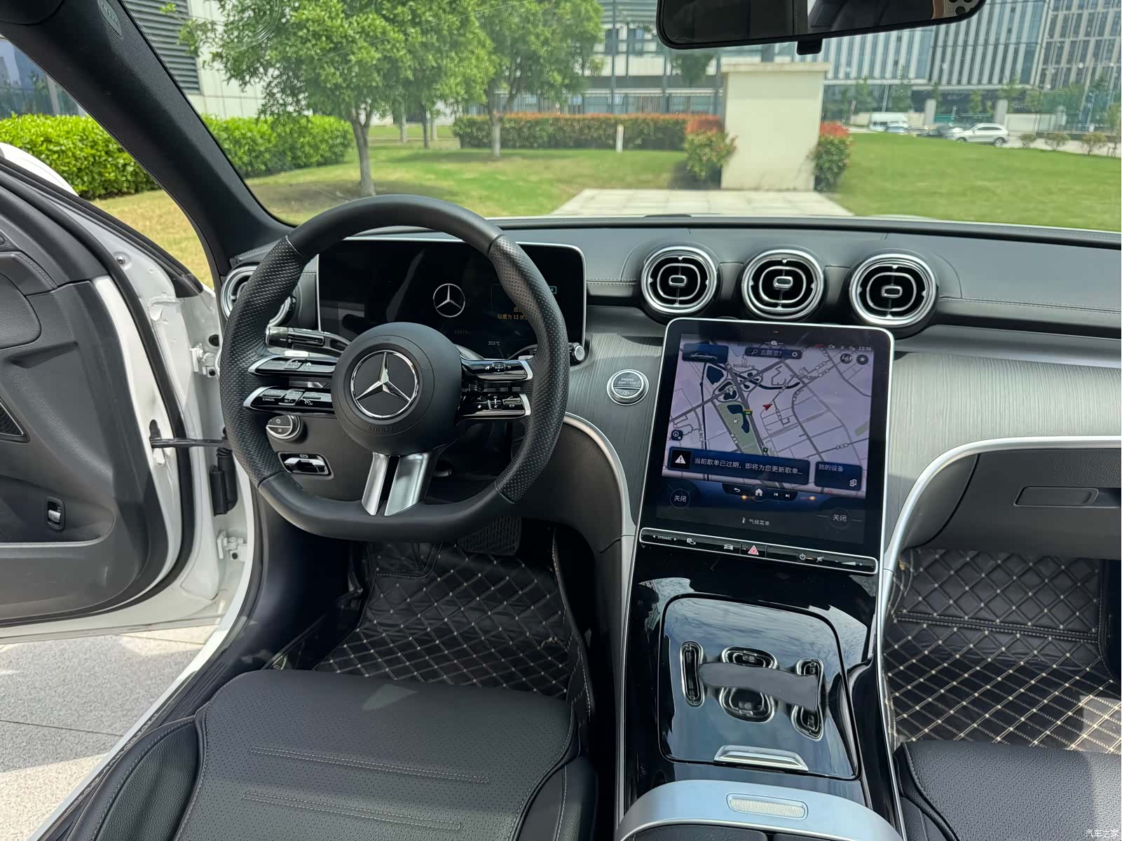 Mercedes-Benz C-Class, 2023 18