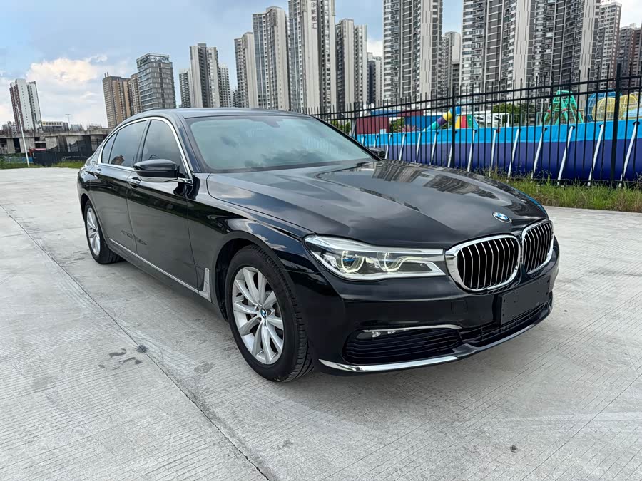 BMW 7-Series 2016, фото 3