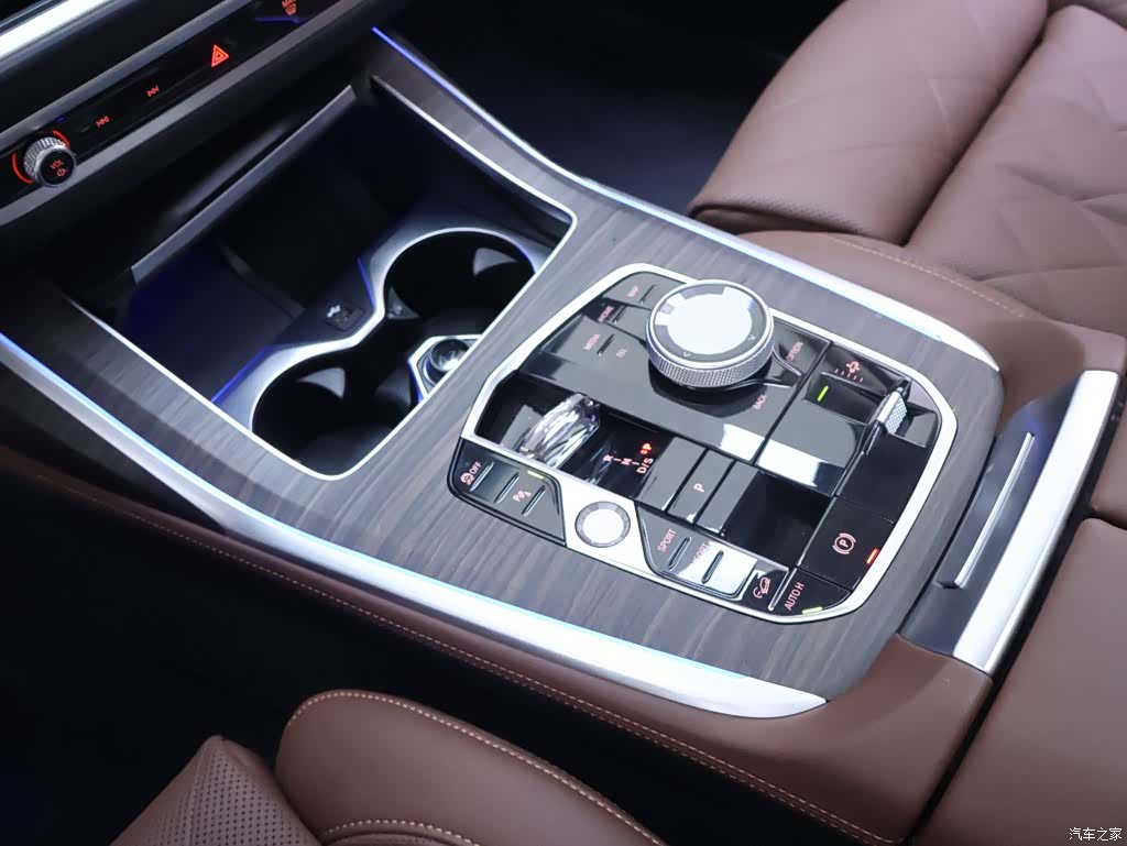 BMW X7, 2024 12