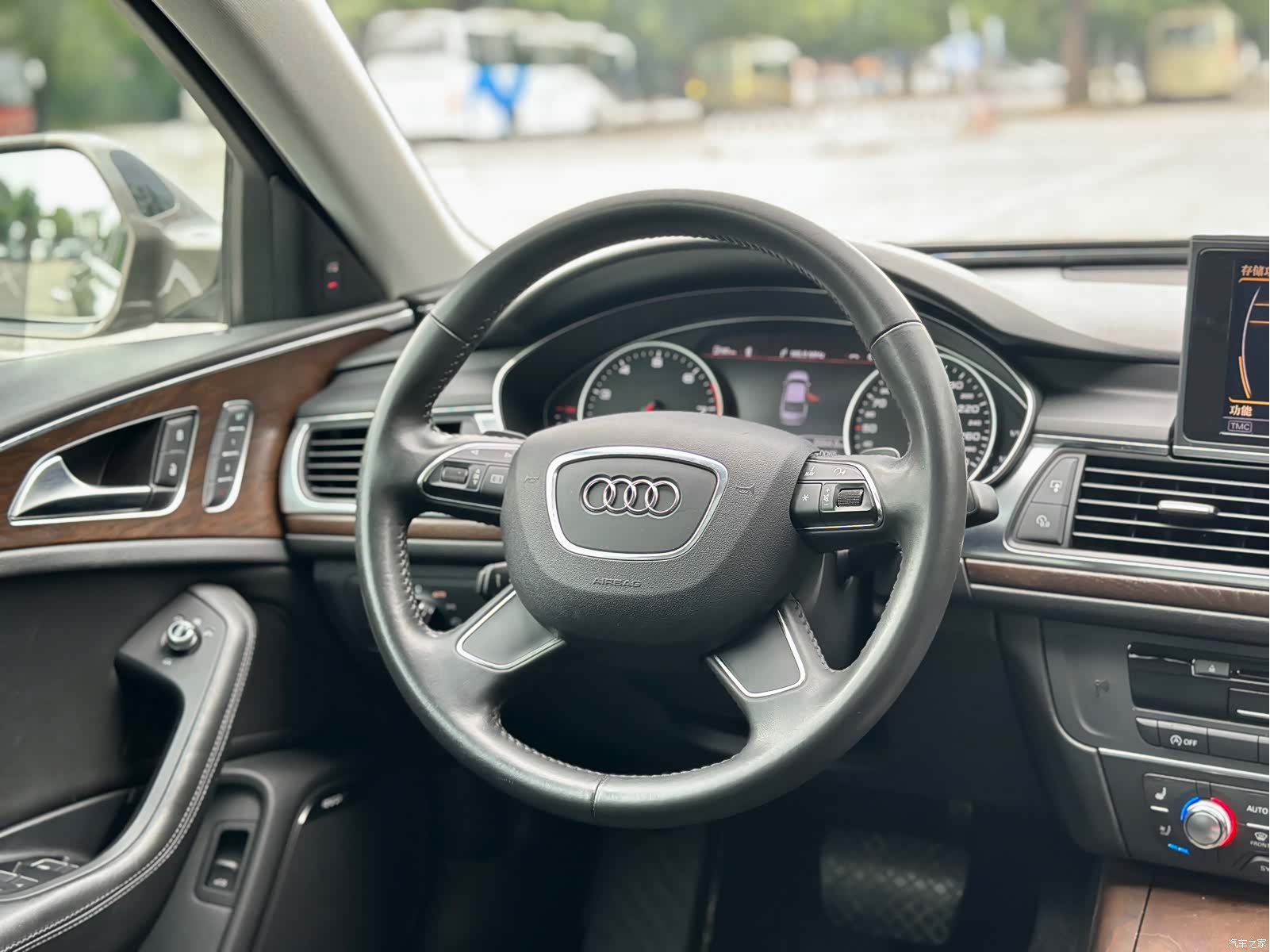 Audi A6L, 2012 43