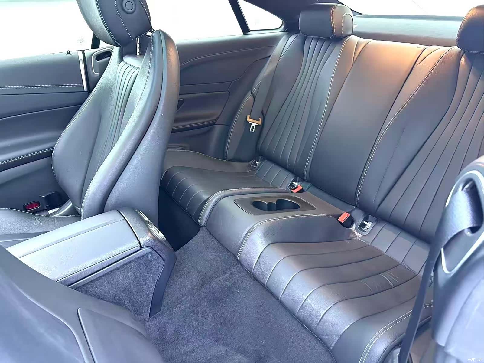 Mercedes-Benz E-Class, 2023 6