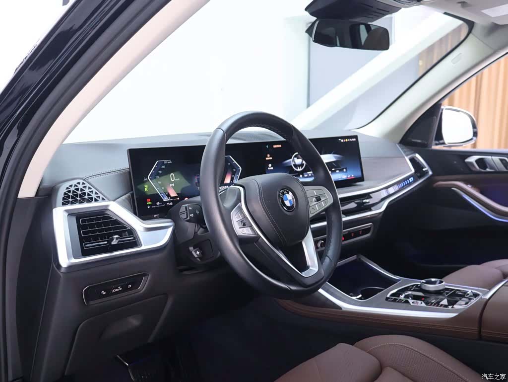 BMW X7, 2024 11