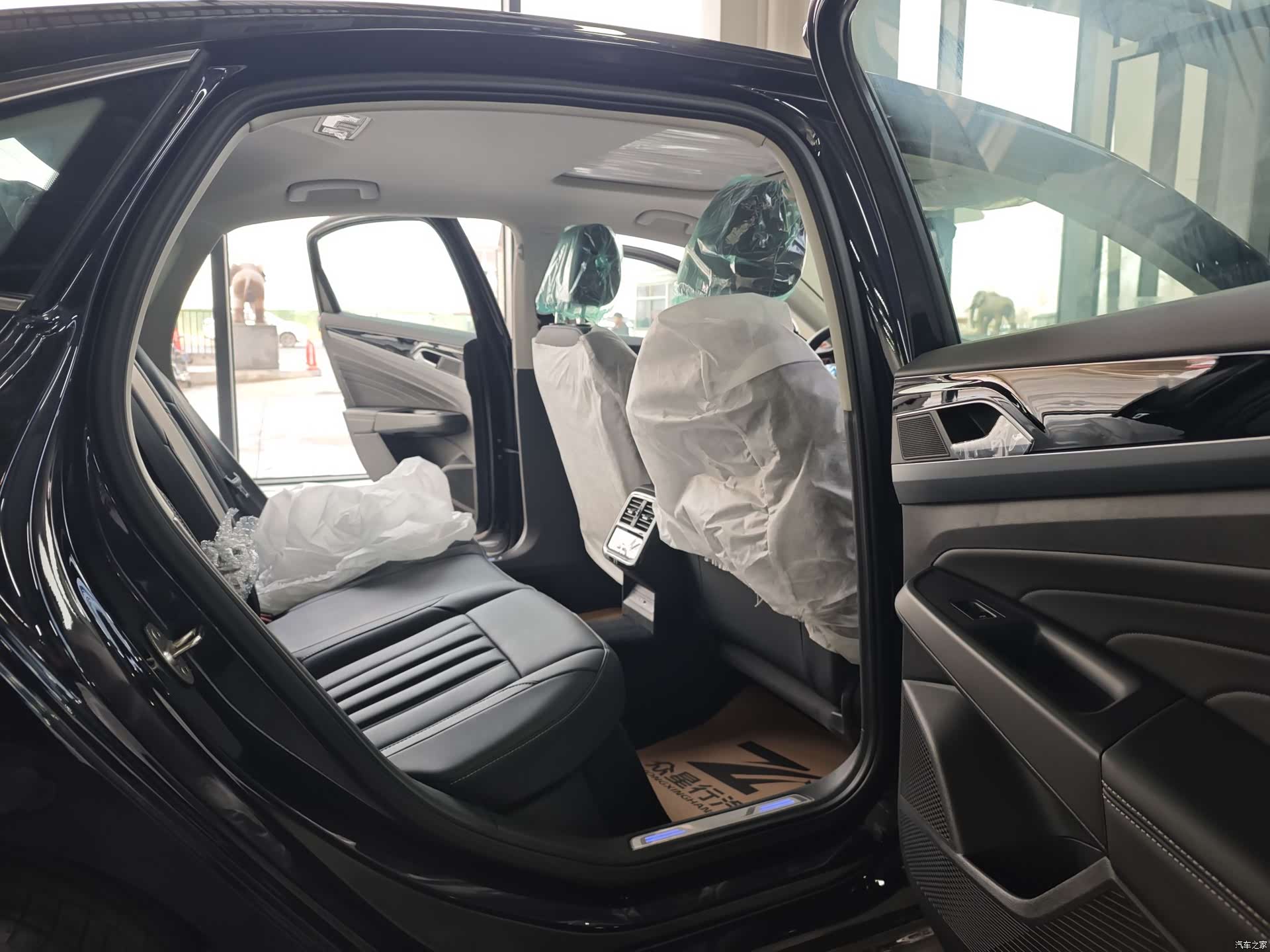Volkswagen Passat, 2025 9