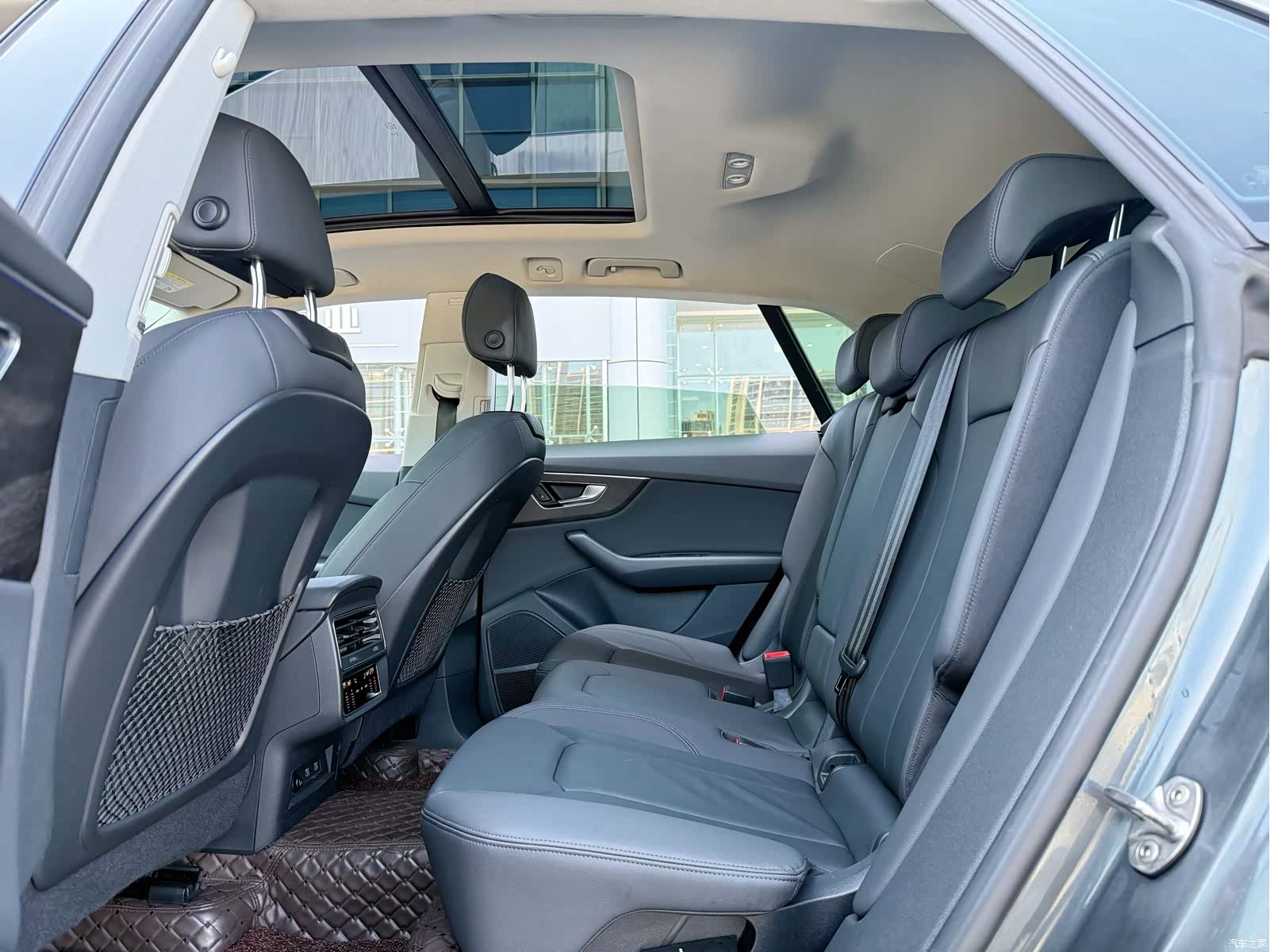 Audi Q8, 2021 8