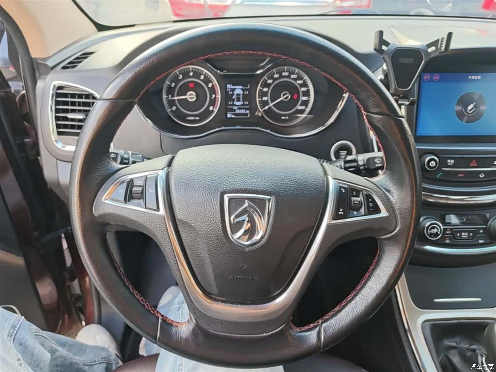 Wuling 560, 2016 11