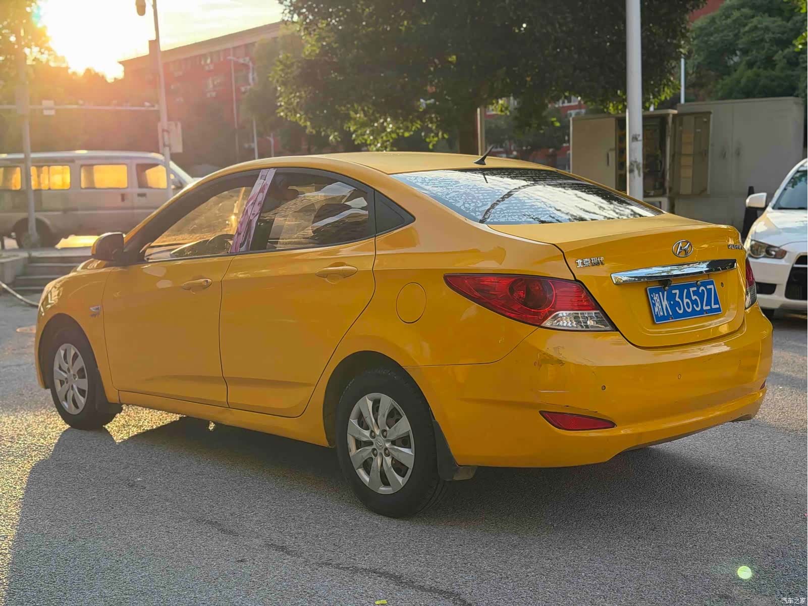 Hyundai GL, 2013 6