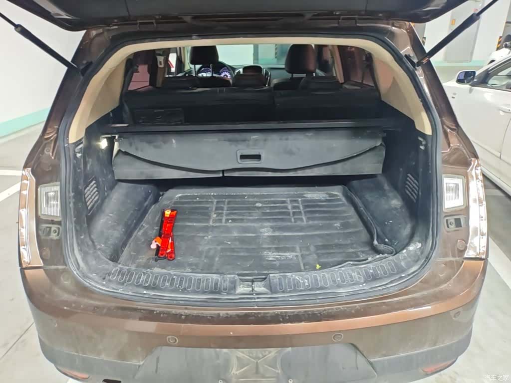 Wuling 560, 2017 19