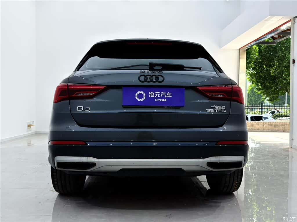 Audi Q3, 2022 все фото