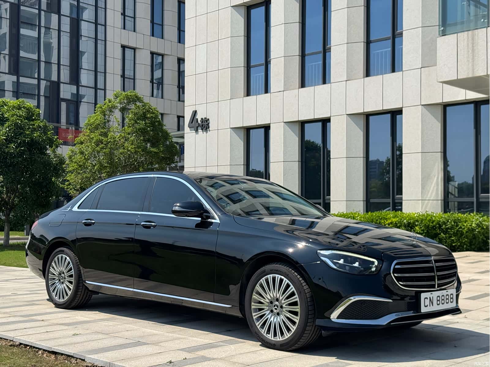 Mercedes-Benz E-Class, 2021 4