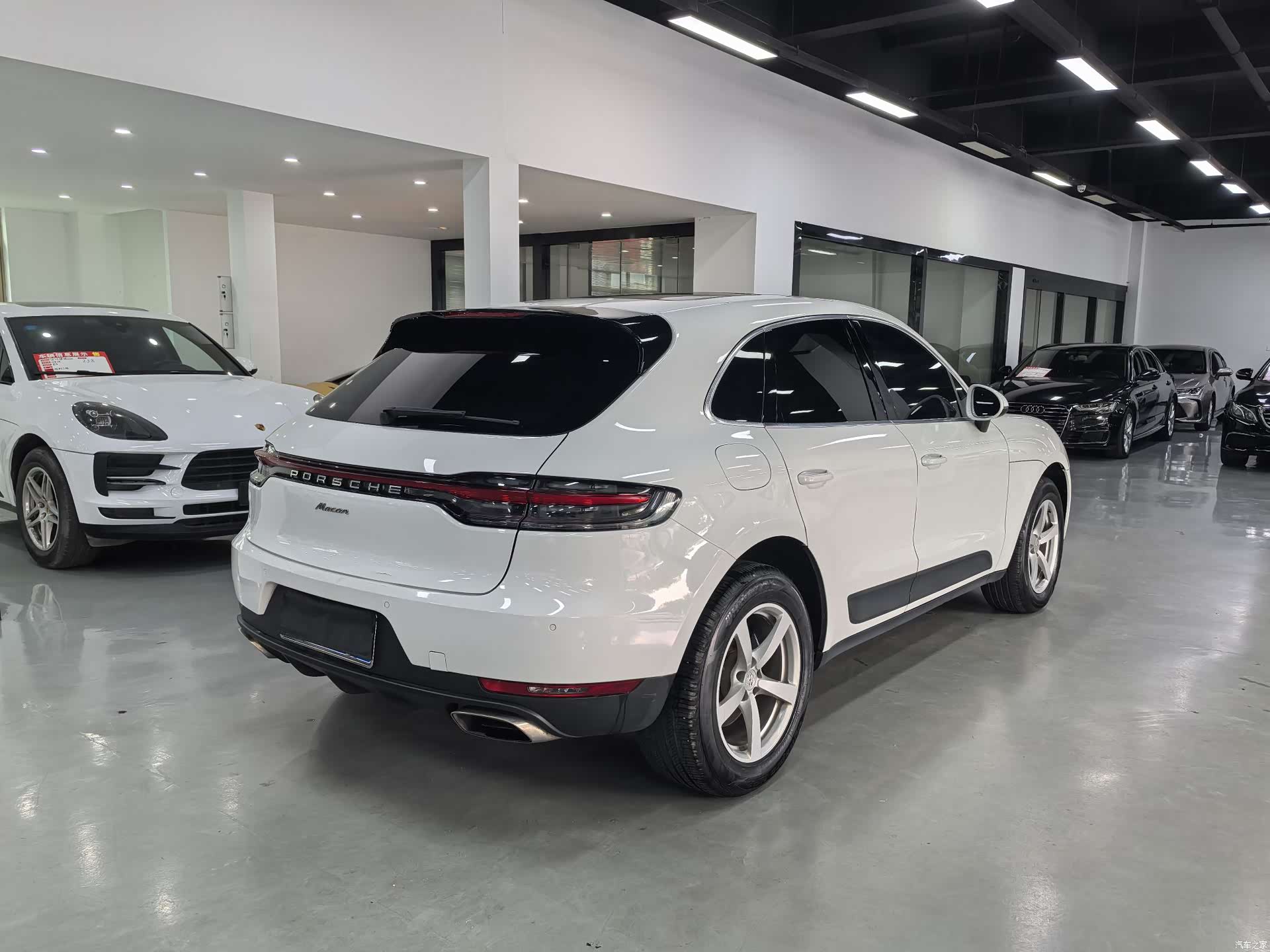 Porsche Macan, 2018 все фото