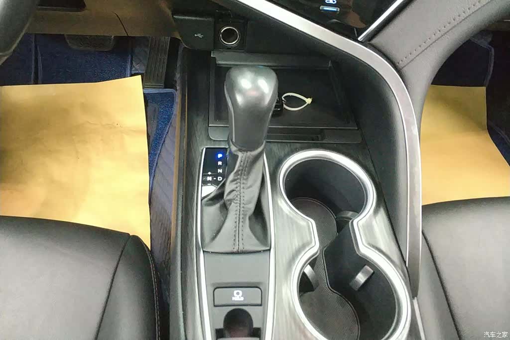 Toyota Camry, 2023 16