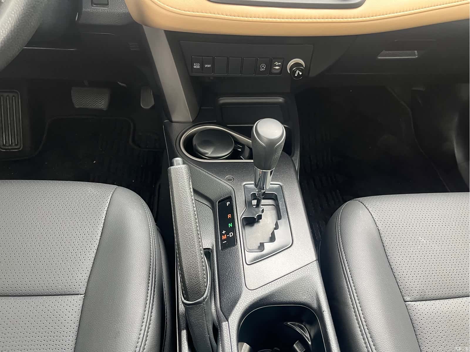 Toyota RAV4, 2019 16