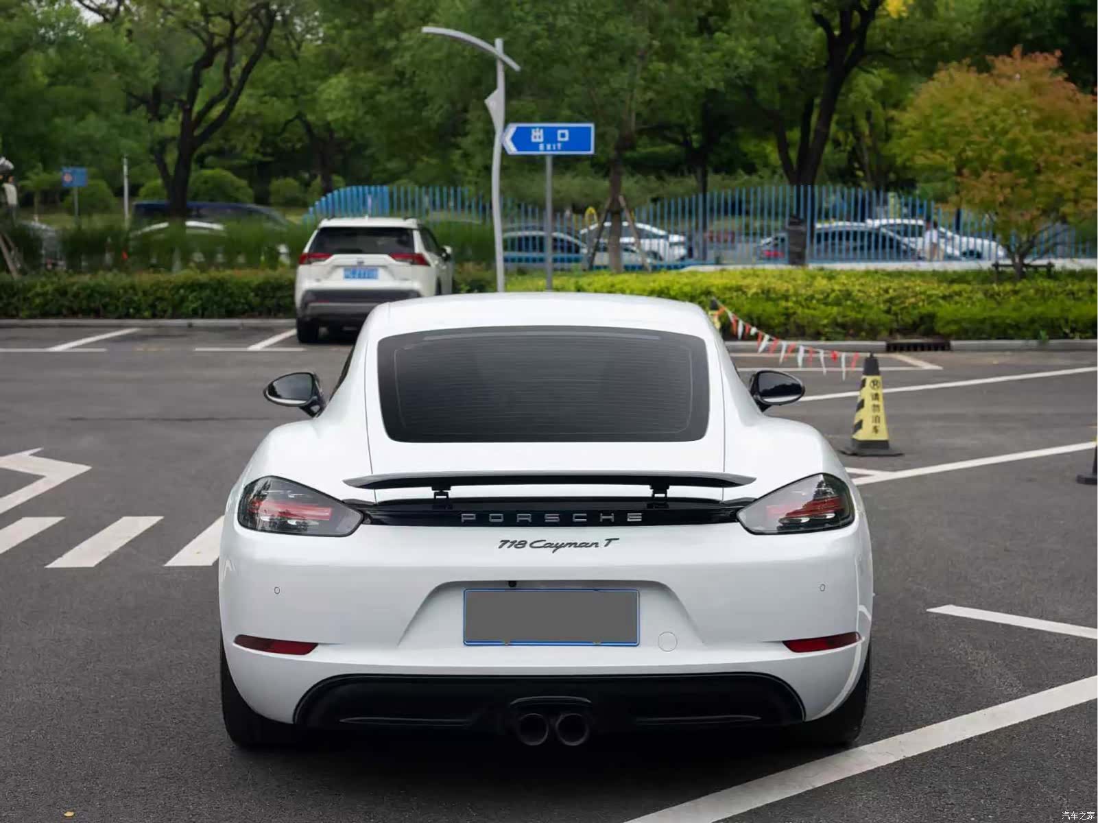 Porsche Cayman, 2021 4