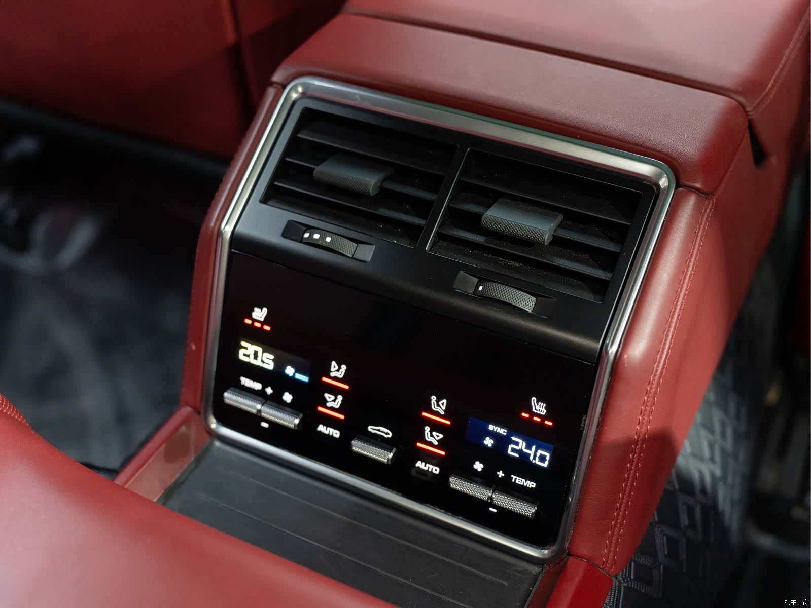 Porsche Panamera, 2023 25