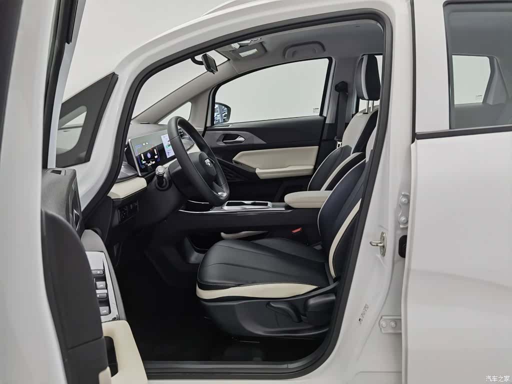 Geely E, 2024 10