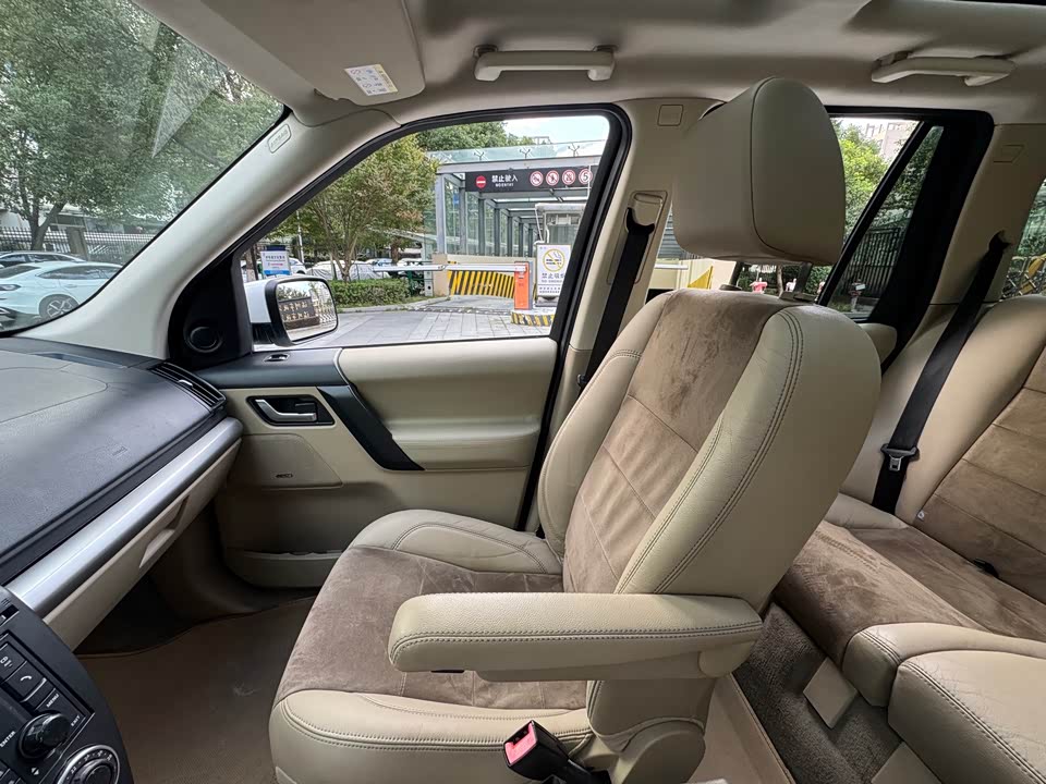 Land Rover Freelander 2