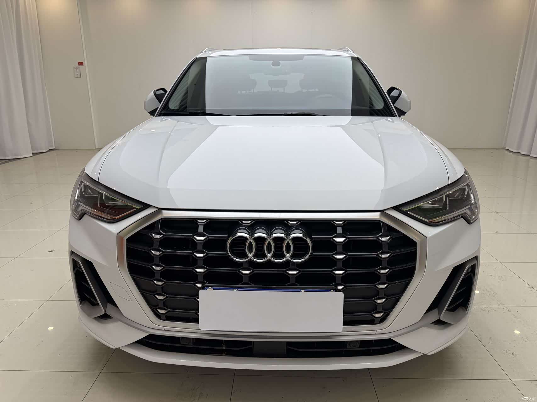 Audi Q3, 2022 2
