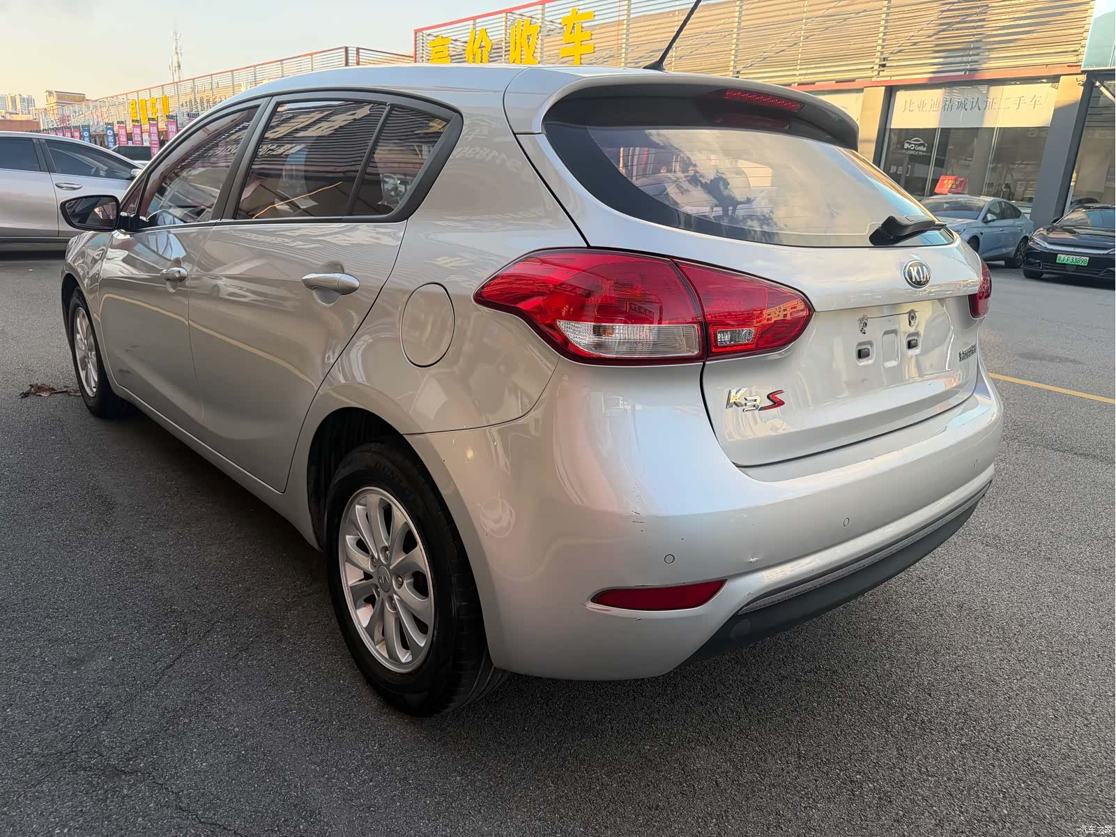 Kia K3, 2014 8
