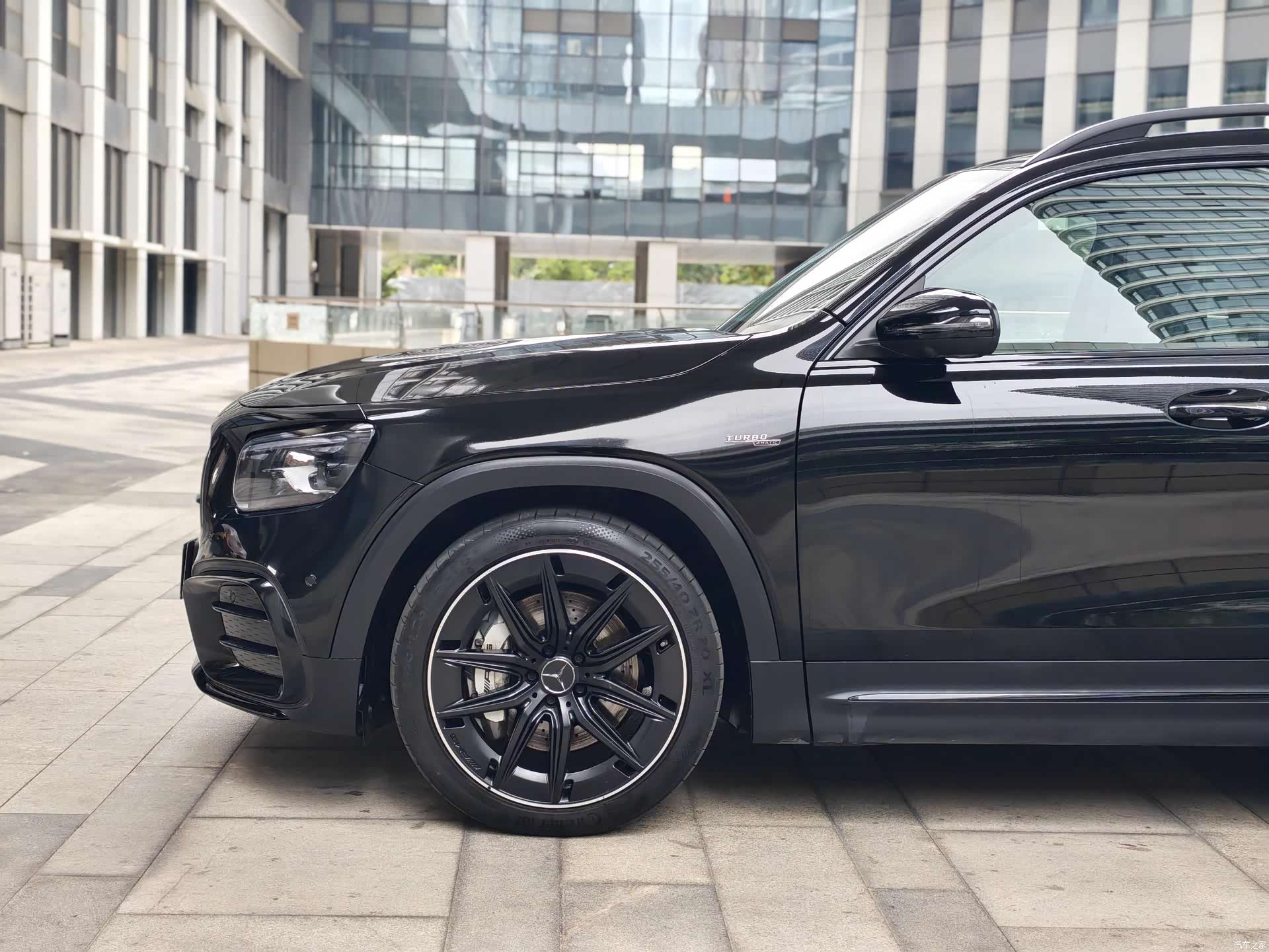 Mercedes-Benz GLB, 2025 33