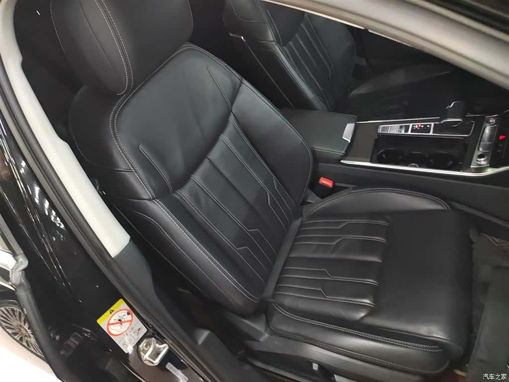 Audi A6L, 2019 25