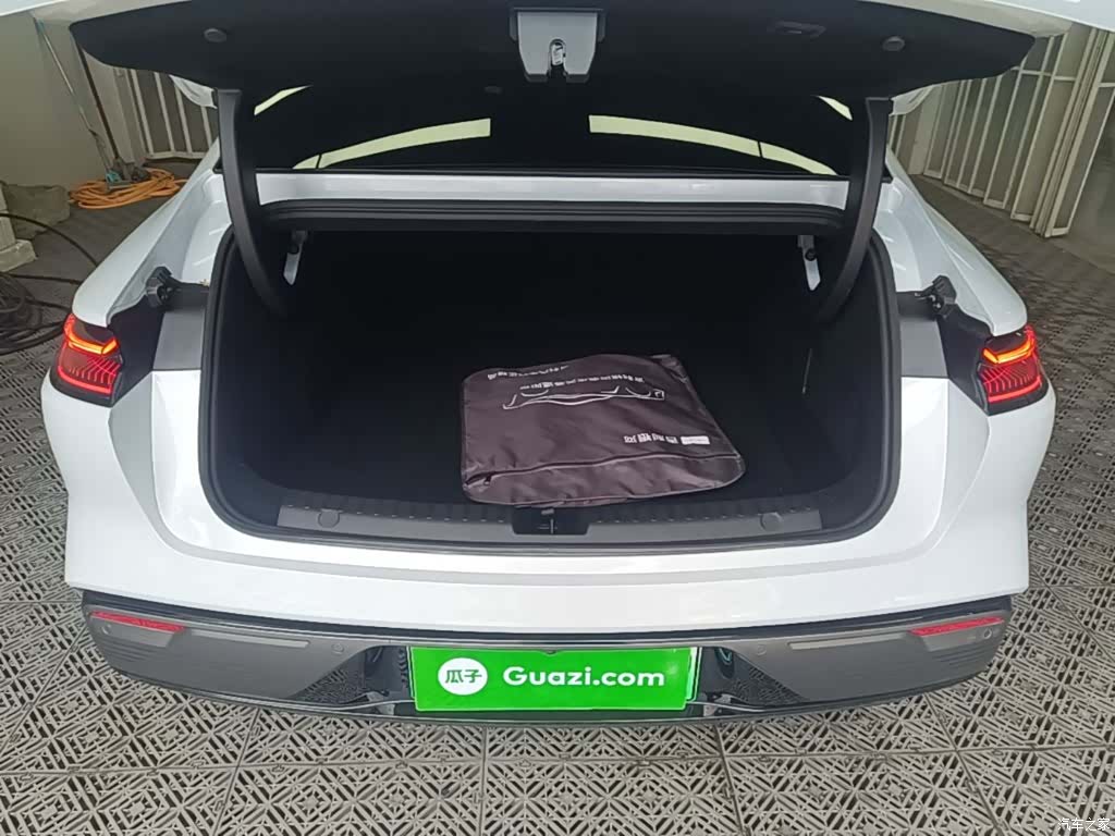 Geely 8, 2025 19