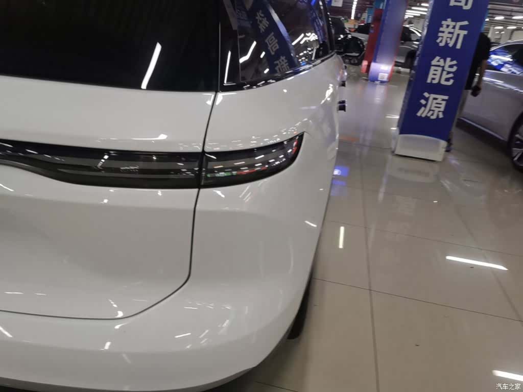 NIO ES8, 2023 8