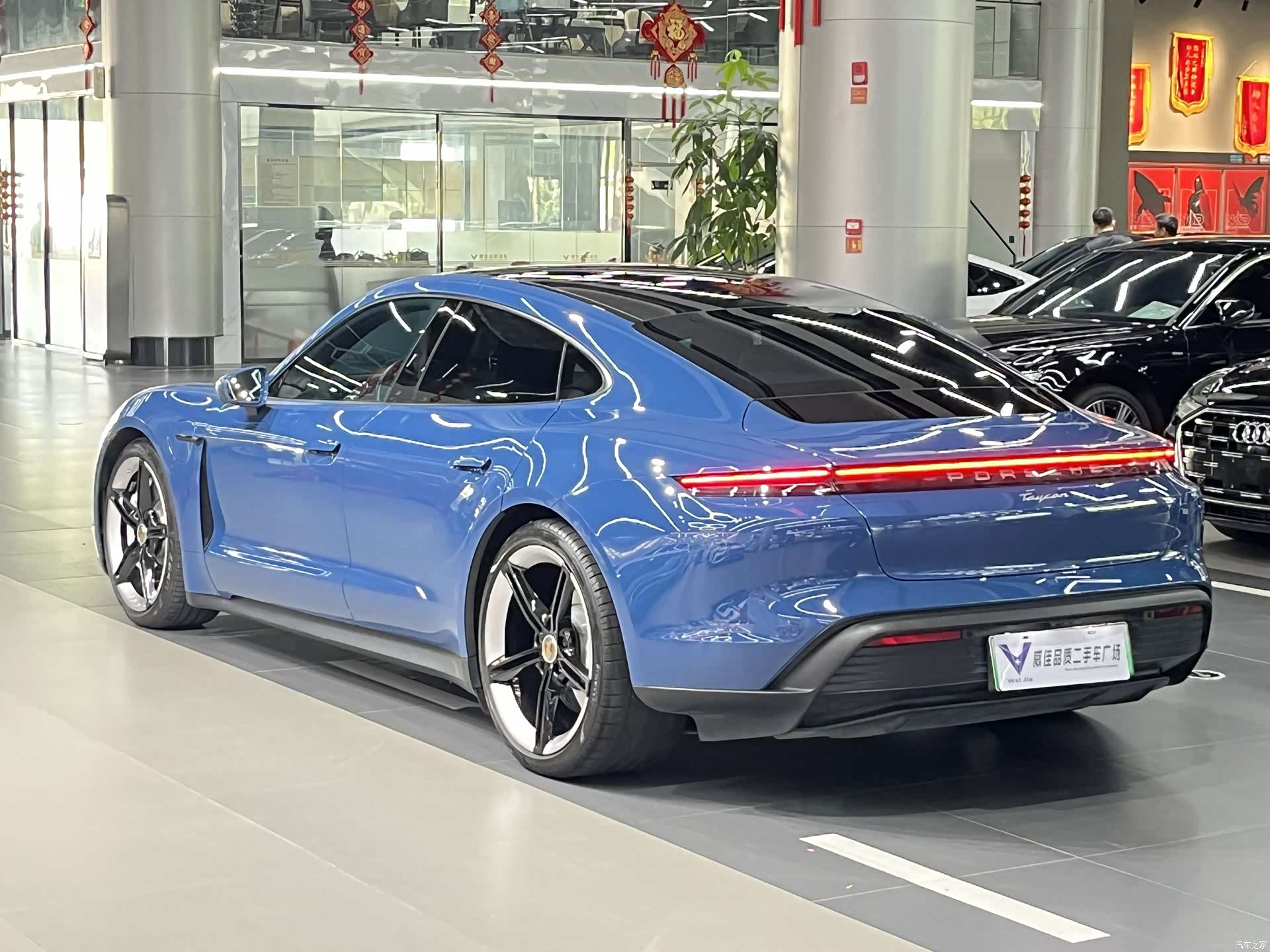 Porsche Taycan, 2021 9