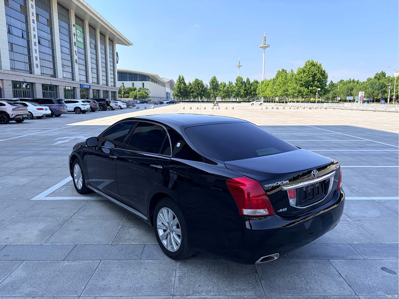 Toyota Crown, 2010 4