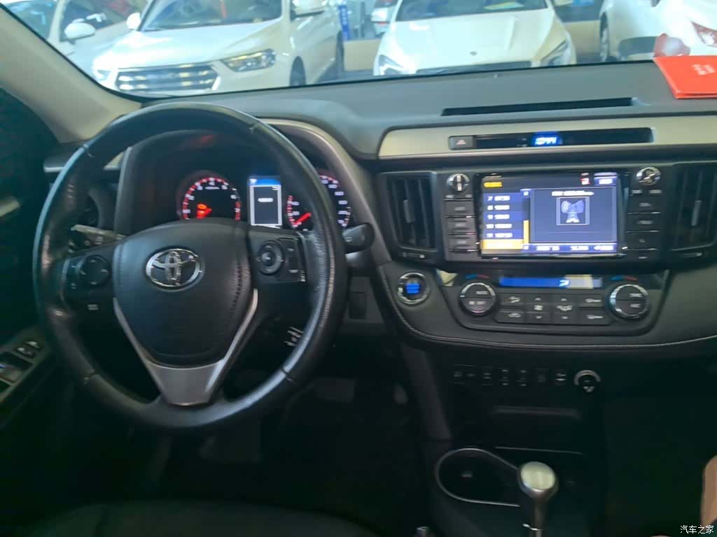 Toyota RAV4, 2017 6