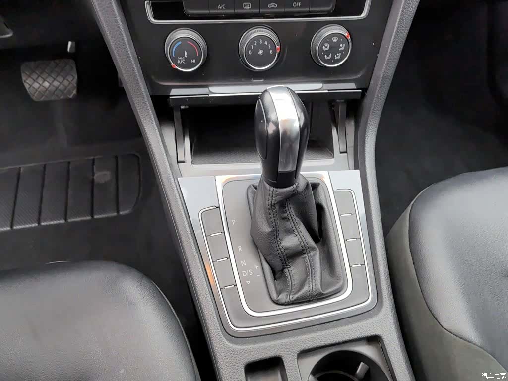 Volkswagen Golf, 2018 13