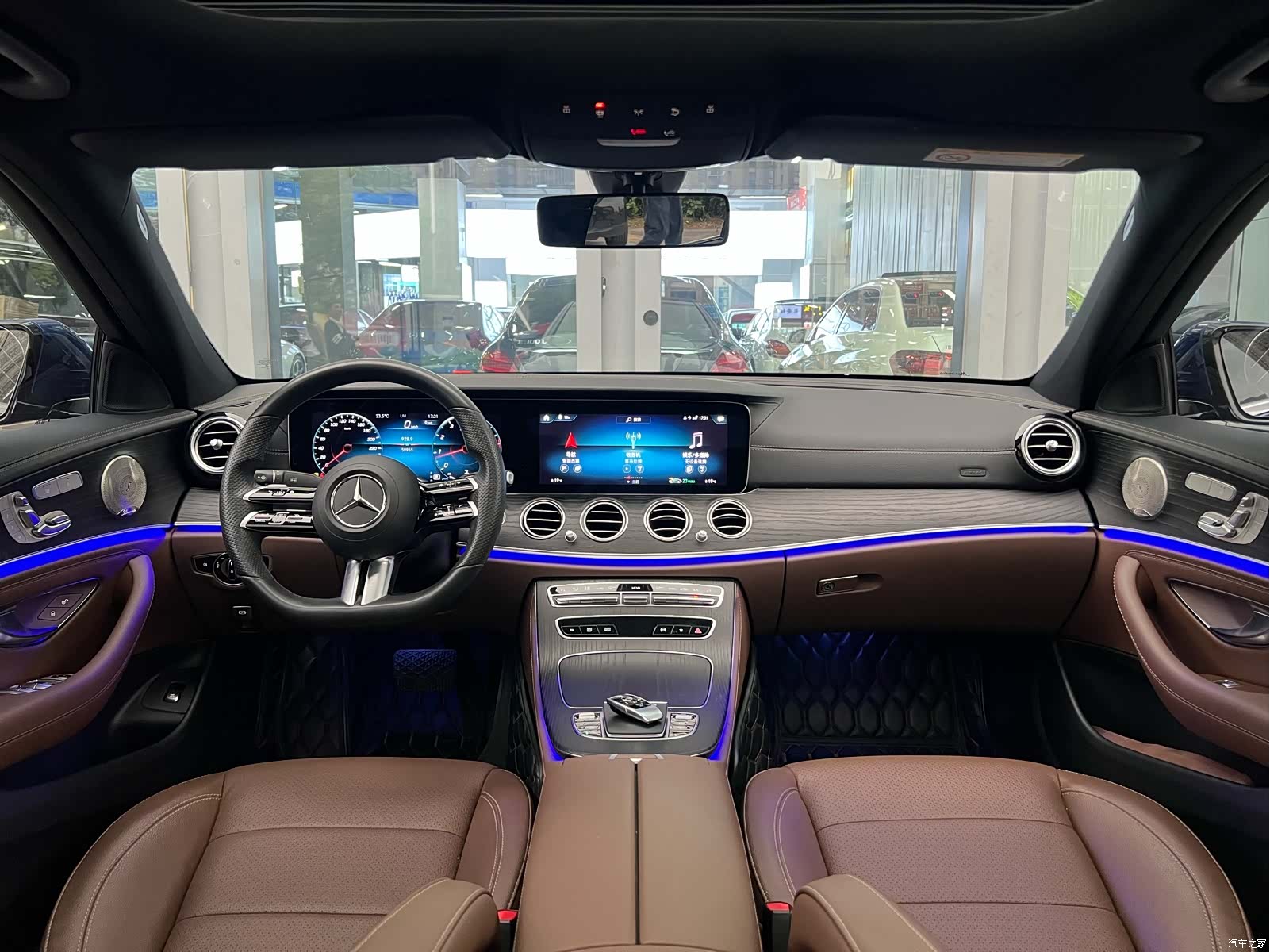 Mercedes-Benz E-Class, 2023 16