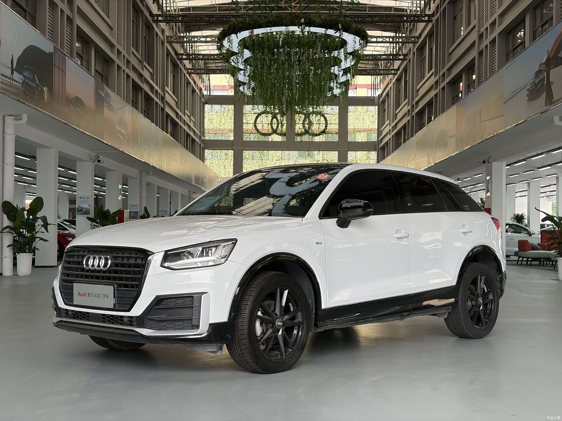 Audi Q2L, 2021 1