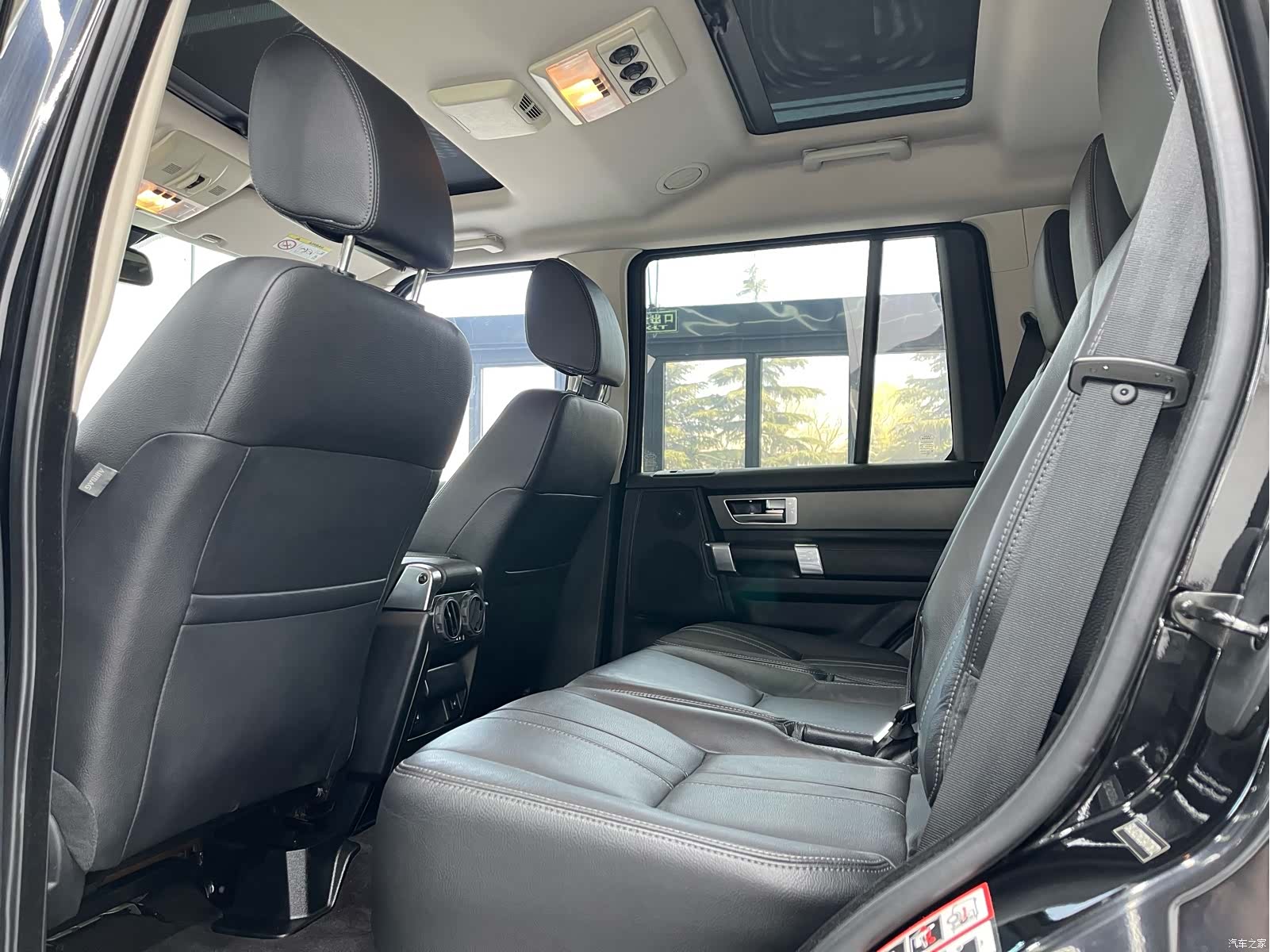 Land Rover Discovery, 2019 19