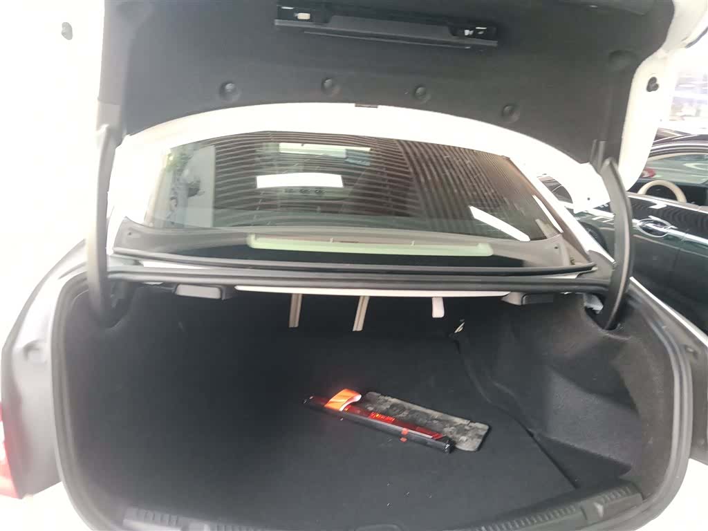 Mercedes-Benz E-Class, 2021 19