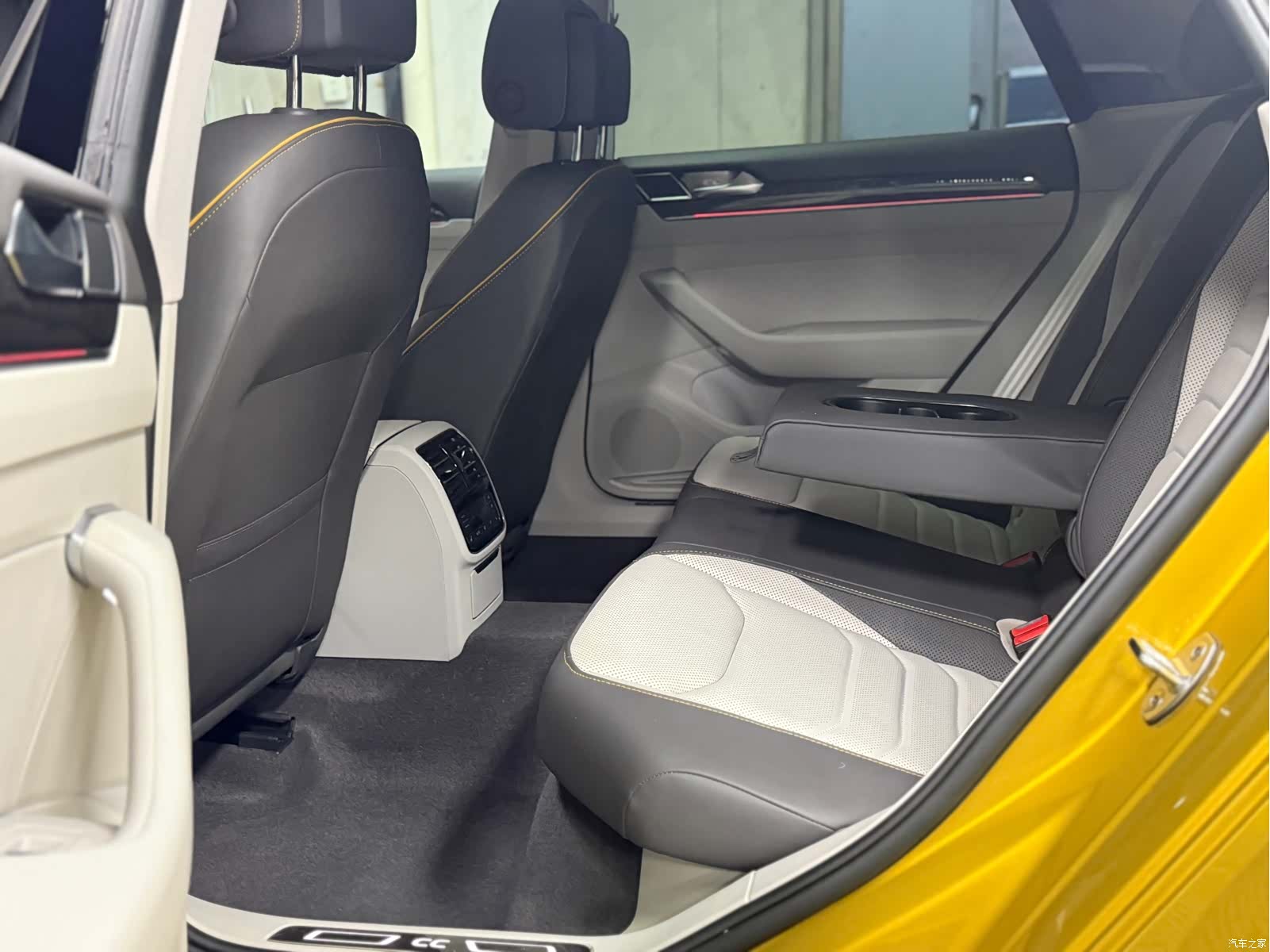 Volkswagen CC, 2018 7
