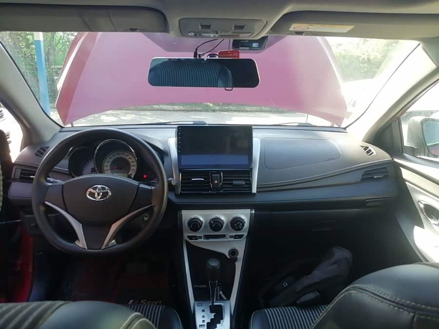 Toyota YARiS L 2015, фото 10