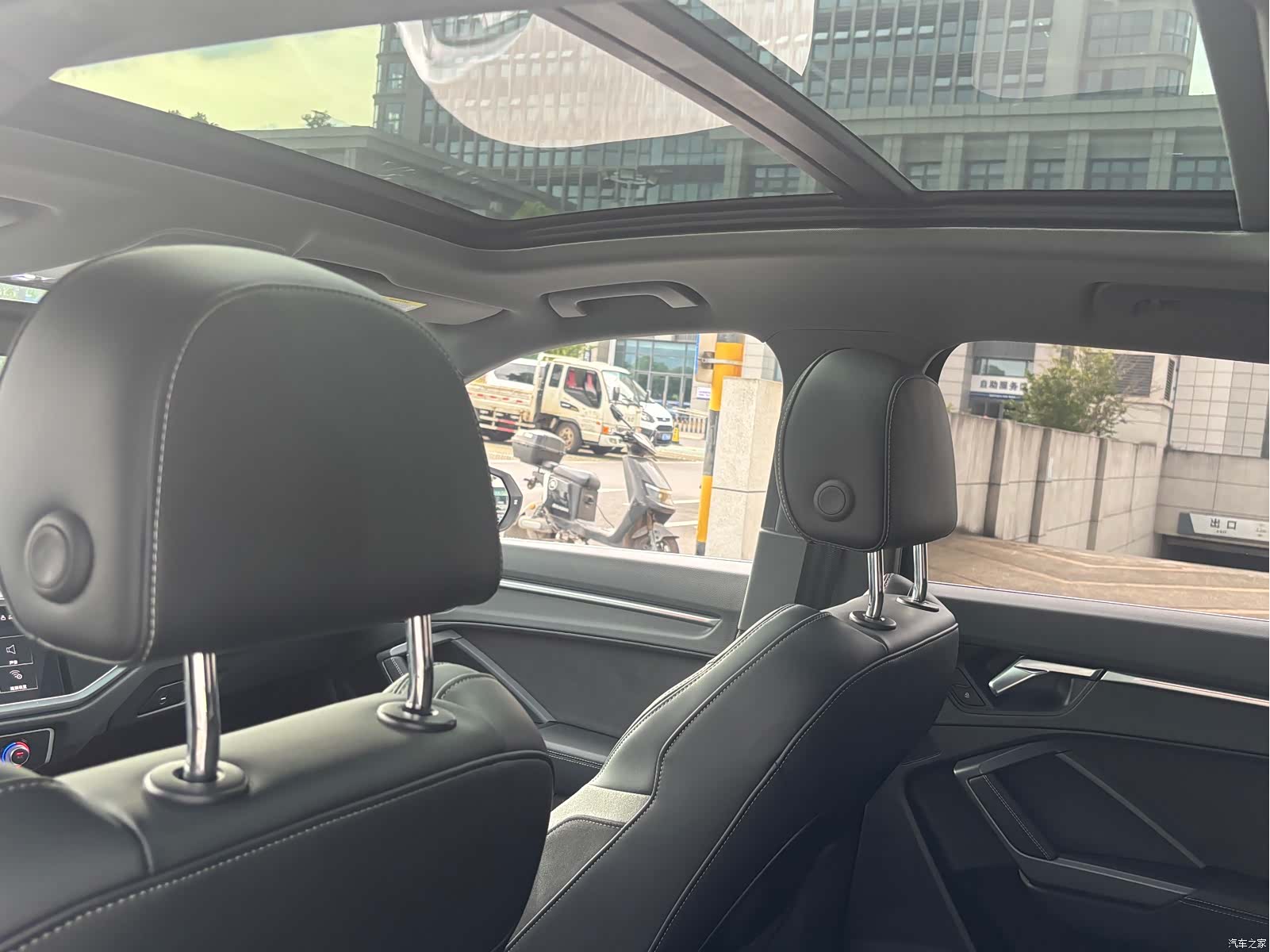 Audi Q3, 2023 все фото