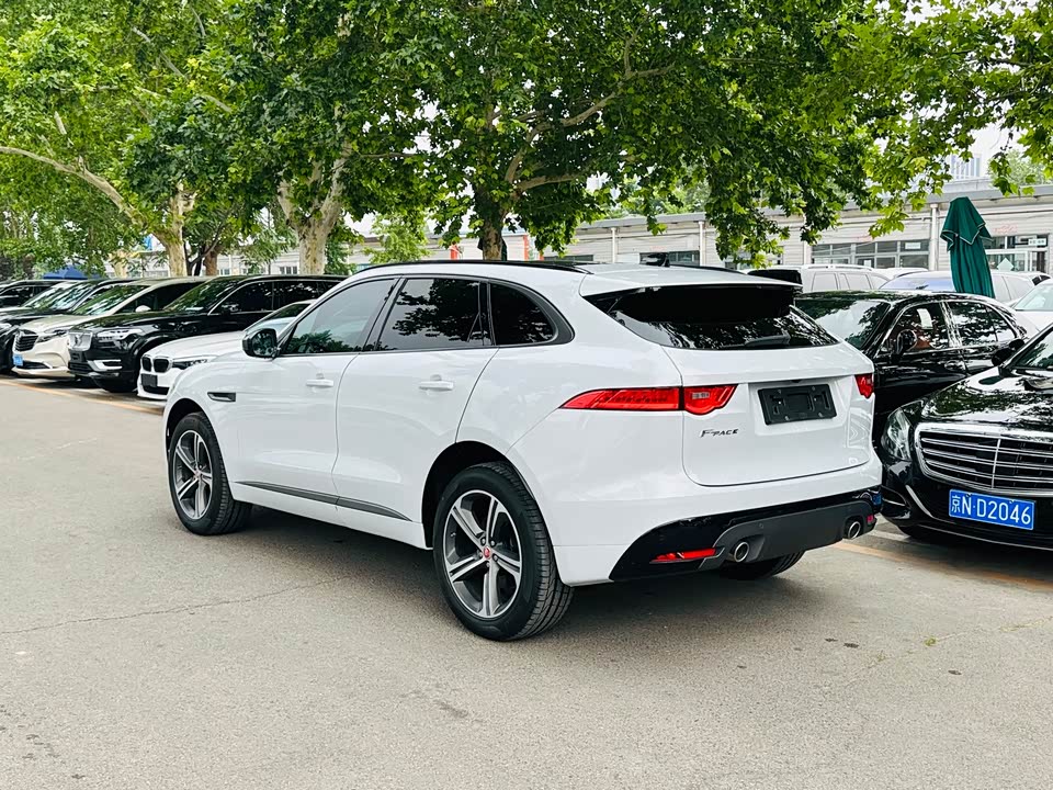 Jaguar F-PACE Jaguar F-PACE