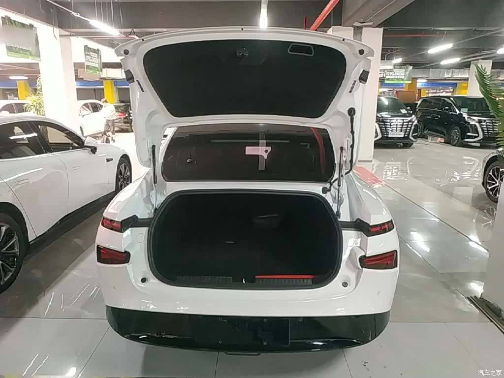 Xpeng P7, 2021 19