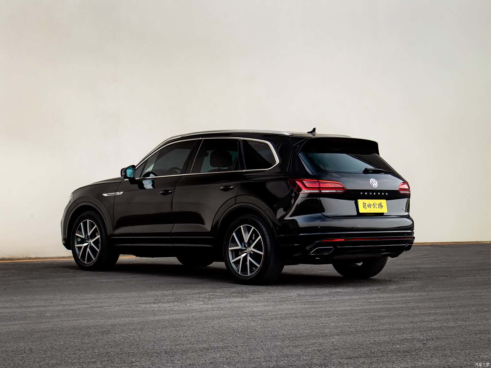 Volkswagen Touareg, 2020 все фото