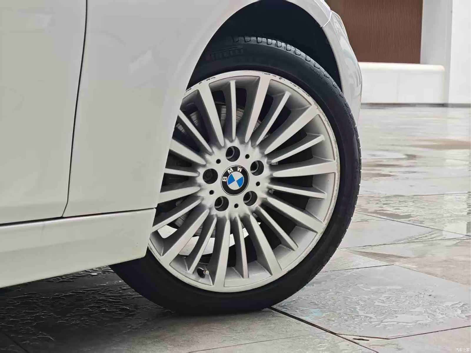 BMW 3 Series, 2018 все фото