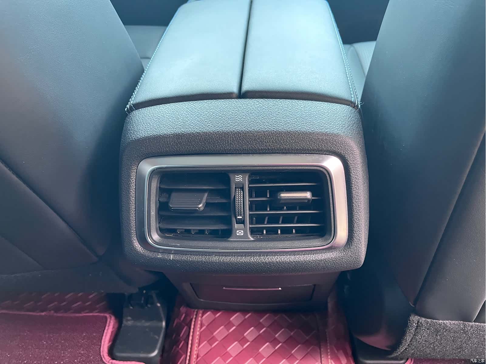 BAIC BJ40, 2025 13