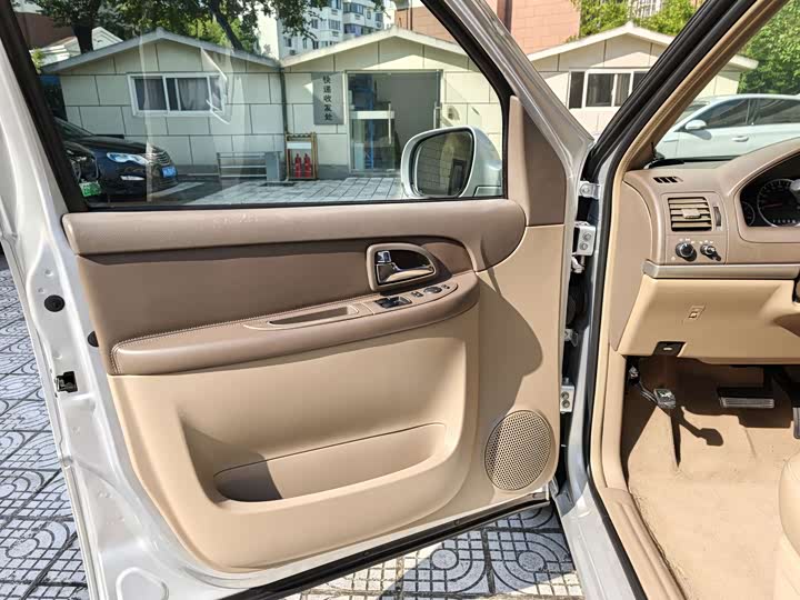 Buick GL8 2014 2.4L jing dian ban