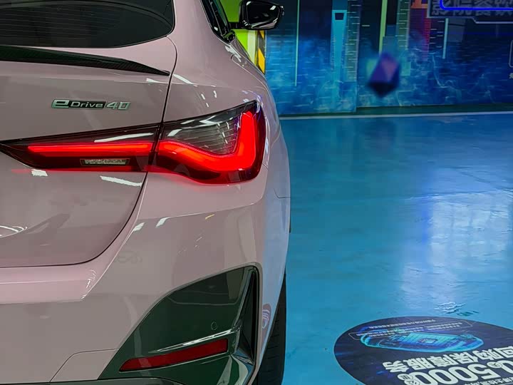 BMW i4 2022 eDrive40
