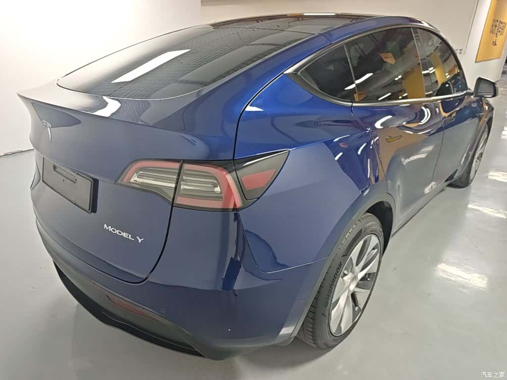 Tesla Model Y, 2021 7