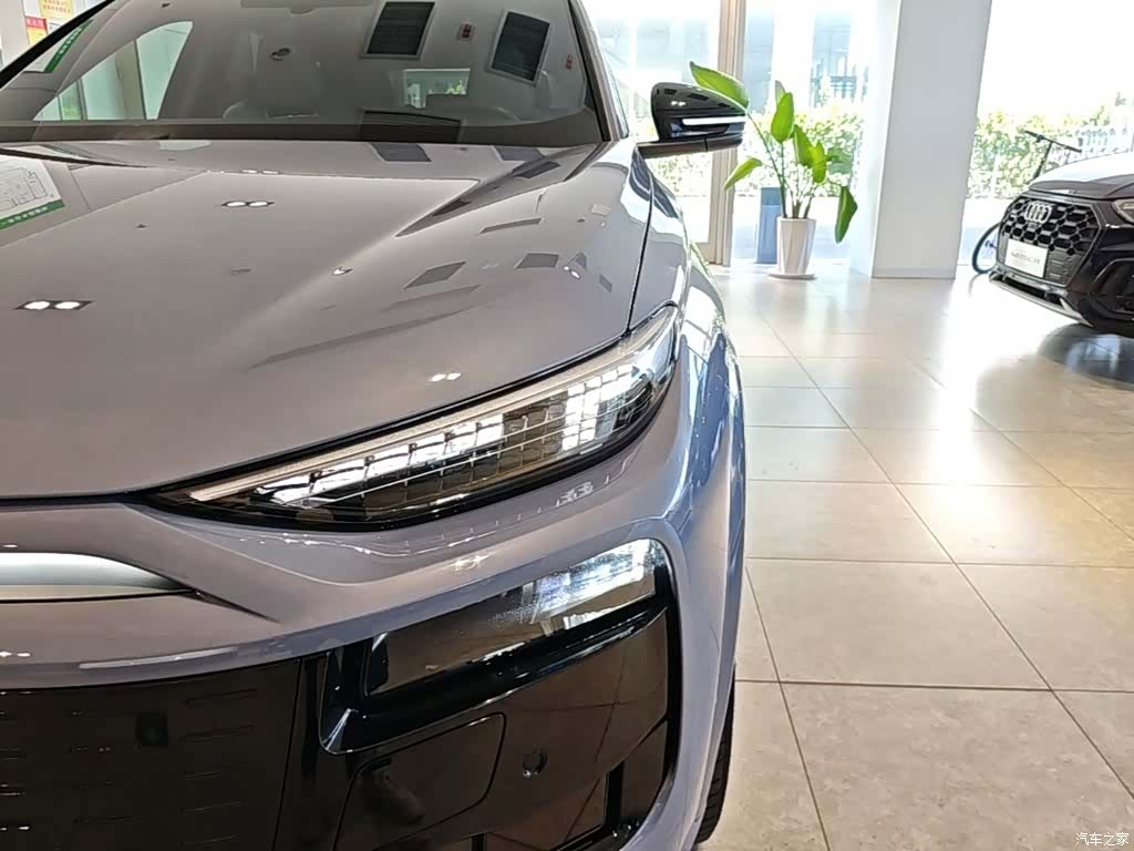 Audi e-tron, 2025 24