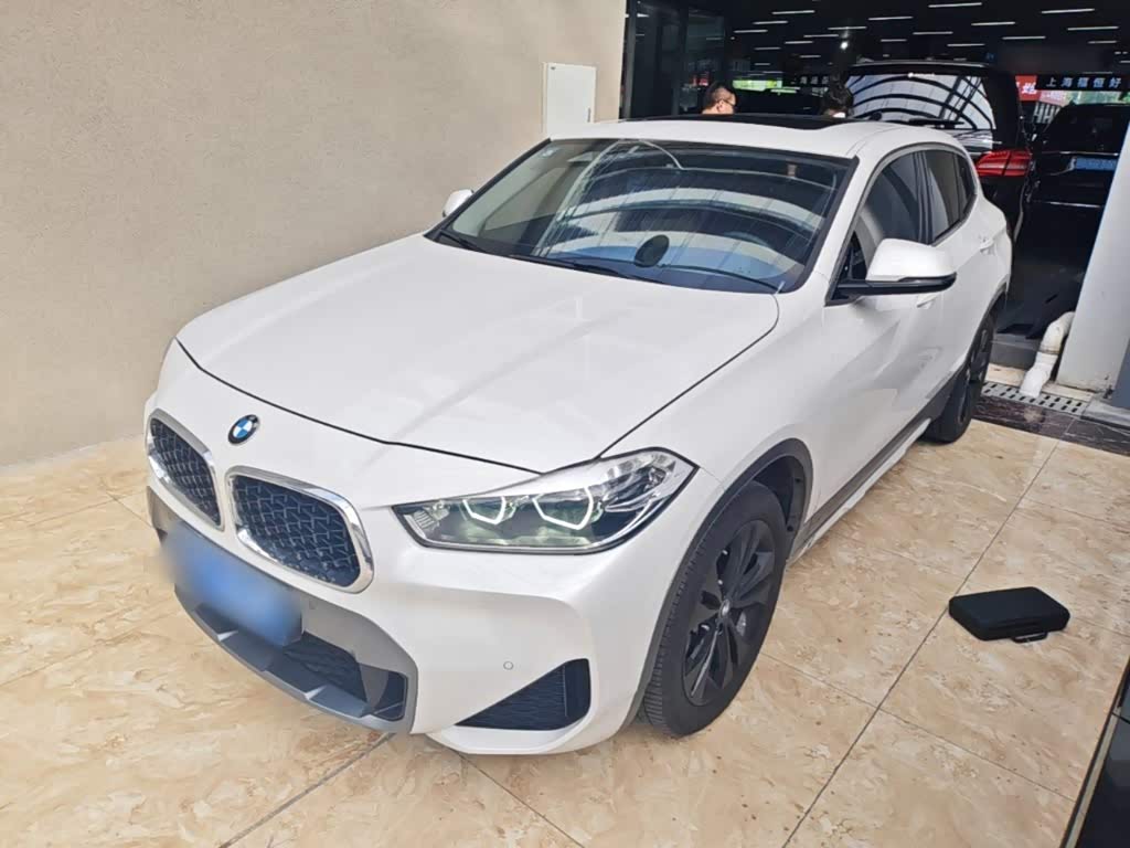 BMW X2