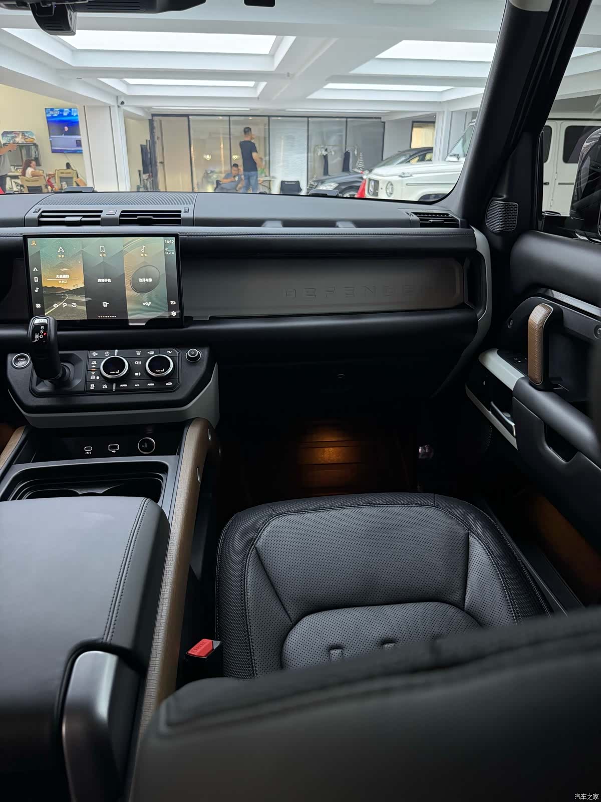Land Rover Defender, 2022 31