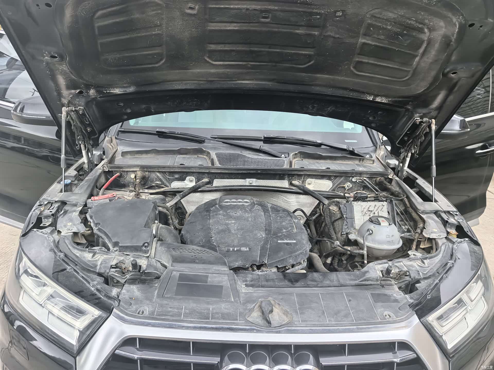Audi Q5L, 2018 11