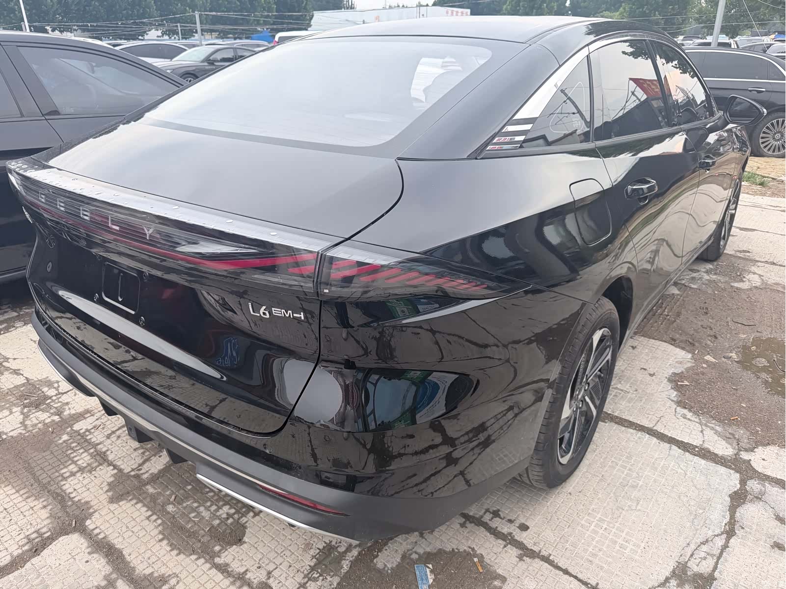 Geely Galaxy L6, 2025 9